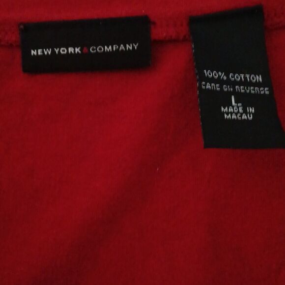 New York & Company red silver black floral front long sleeve shirt  Sz L EUC - Picture 5 of 5